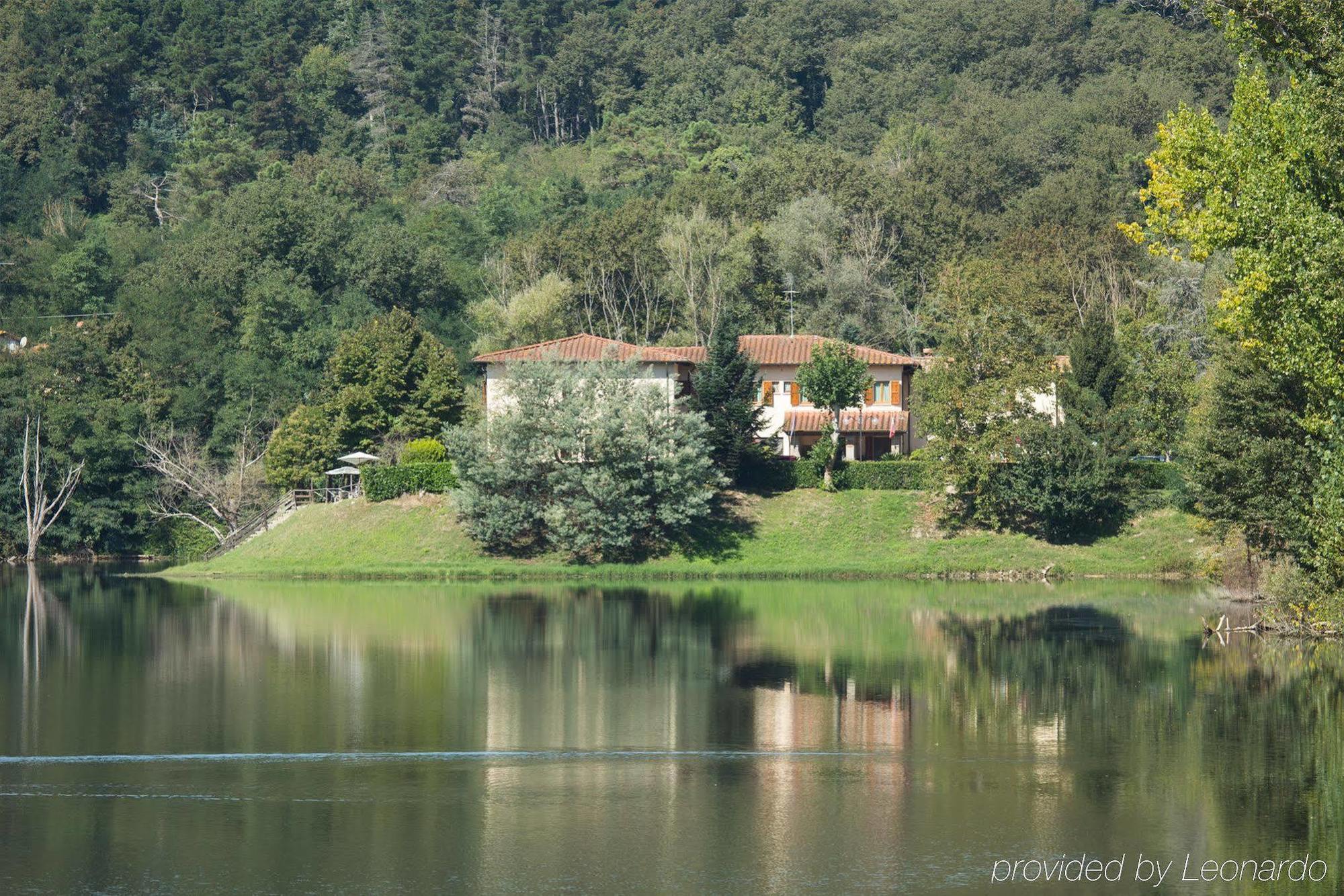 Hotel Del Lago Cavriglia Exterior foto
